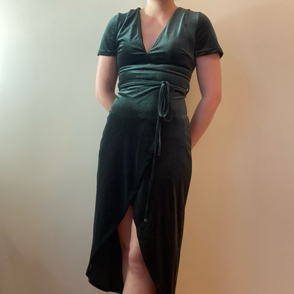 Fitted Emerald Green Velvet Dress by Dynamite